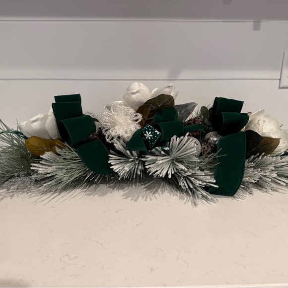 SOLD LOCALLY. Winter Magnolia Swag/Centerpiece/Door Hanger - Picture 10 of 16